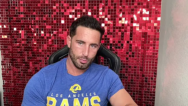 brettmycles28 Show in webcam