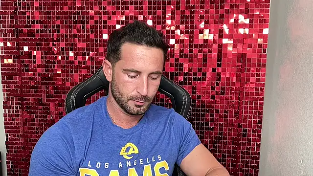 brettmycles28 网络视讯表演