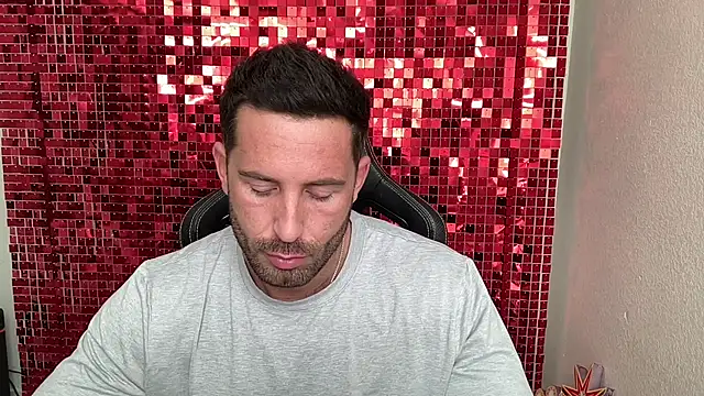 brettmycles28 webkamerás műsora