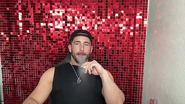 brettmycles28 Show in webcam