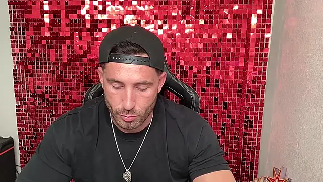 brettmycles28: διαδικτυακό σόου στην κάμερα