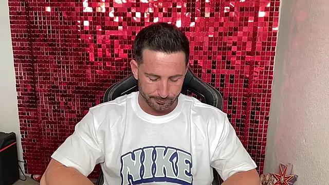 brettmycles28 Pertunjukan Webcam