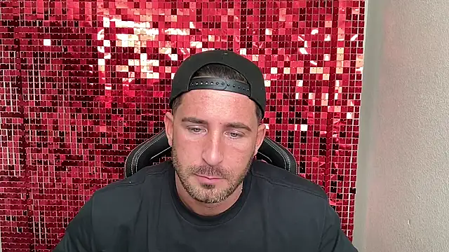 brettmycles28 Pertunjukan Webcam