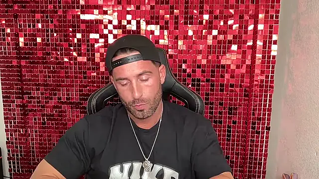 brettmycles28 Pertunjukan Webcam