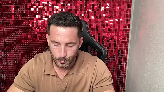 brettmycles28 网络视讯表演