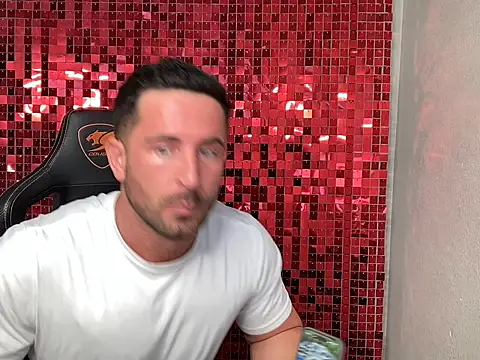 brettmycles28n Webbikameraesitys