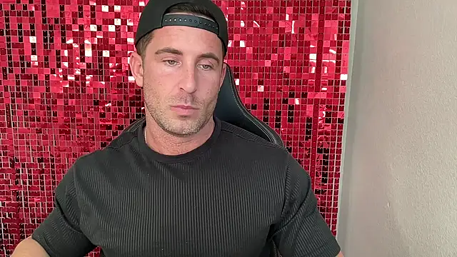 brettmycles28 Show in webcam