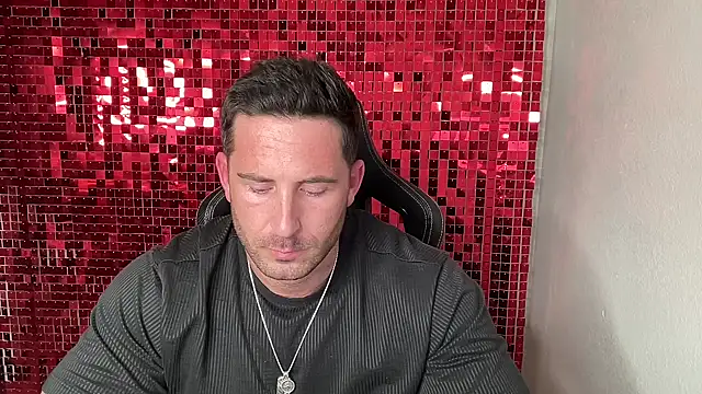 brettmycles28 网络视讯表演