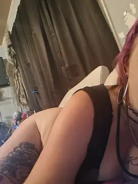 TWiSTYTheTwizted's Live XXX Chat