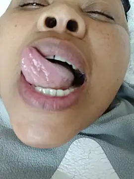 צ'אט XXX בשידור חי של Thicknessddx