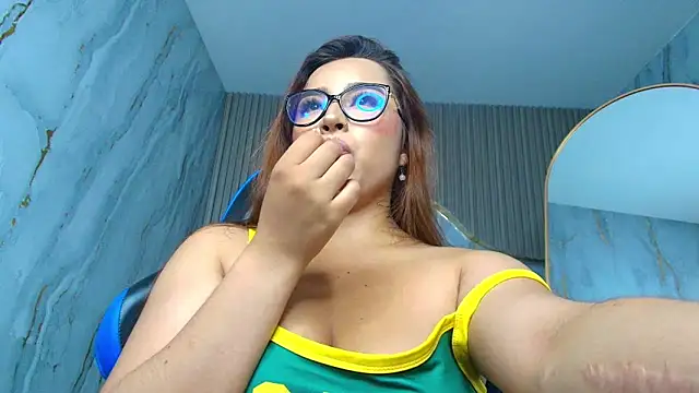 Chat +18 de martina1_r ao vivo