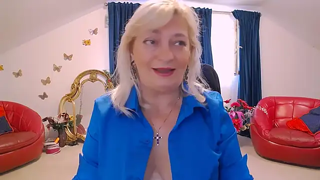 Chat XXX en directo de HypnotikCate