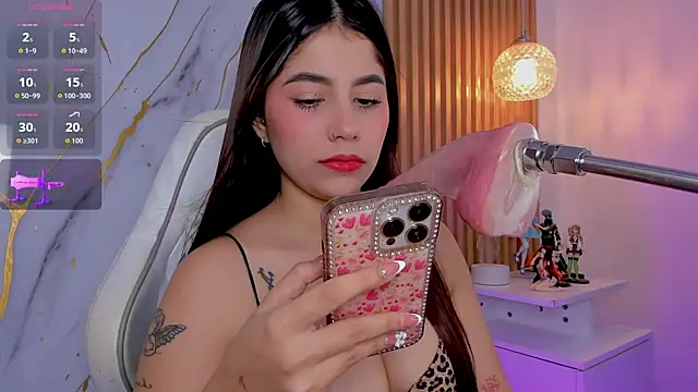 Phòng Chat Trực Tiếp alissaowens_