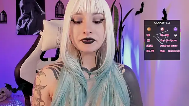 VelvetVampiree webcam show