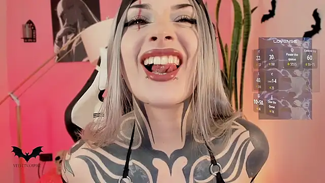 Вебка м-шоу VelvetVampiree