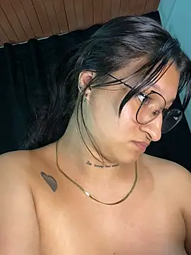 EVAH_LEE_ লাইভ XXX চ্যাট