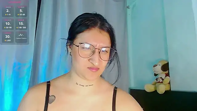 EVAH_LEE_ Adlı Modelin Canlı XXX Sohbeti