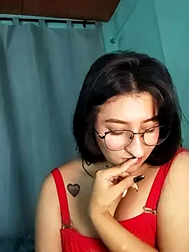 EVAH_LEE_ Adlı Modelin Canlı XXX Sohbeti