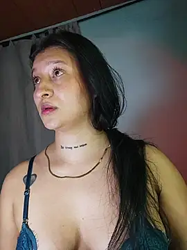 EVAH_LEE_ Adlı Modelin Canlı XXX Sohbeti