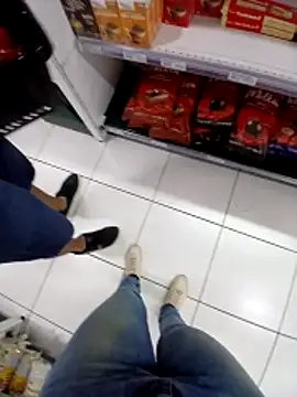 Lupita_sol: διαδικτυακό σόου στην κάμερα