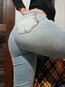 Show modela Lupita_sol na web-kameri