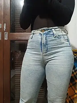 Lupita_sol Show in webcam
