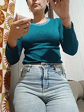 Lupita_sol Show in webcam