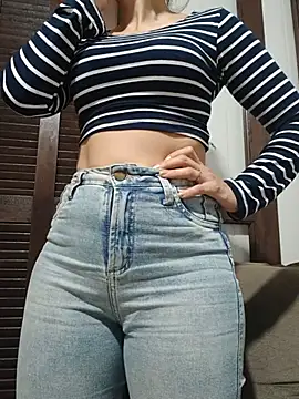Lupita_sol Show in webcam