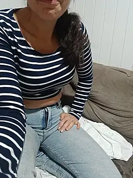 Show modela Lupita_sol na web-kameri