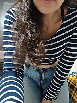 Lupita_sol Show in webcam