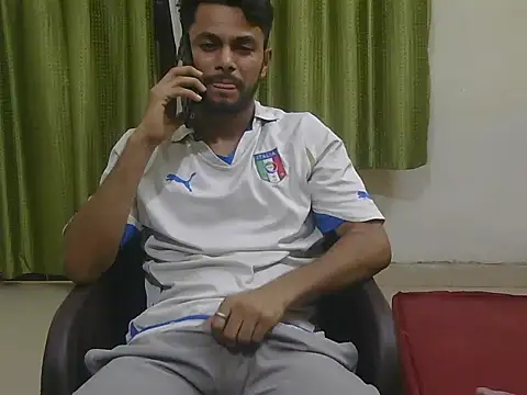 Stubborndesiboy – Live XXX-chat