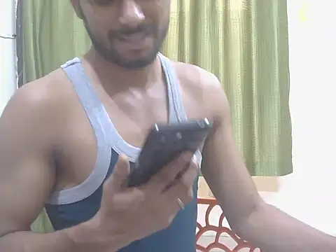 Stubborndesiboy – webcam-show