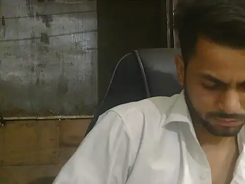 Show de Stubborndesiboy na webcam