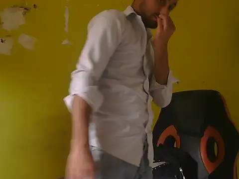Stubborndesiboy Show Webcam