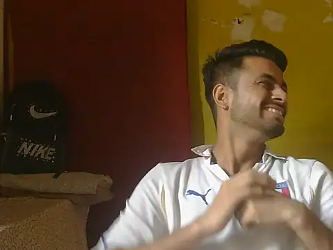 Stubborndesiboy Show Webcam