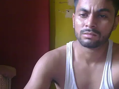 Pokazy przed kamerką – Stubborndesiboy