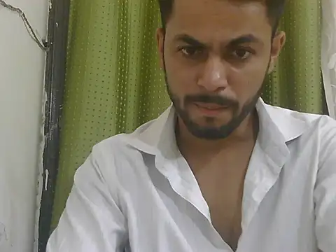 Stubborndesiboy Chat XXX in diretta