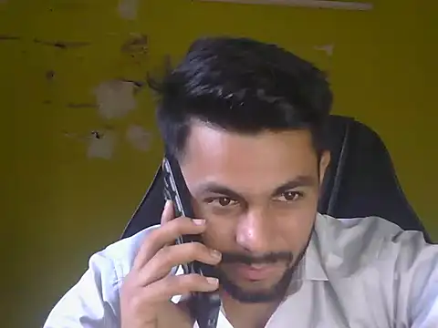 Stubborndesiboy's Webcam Show