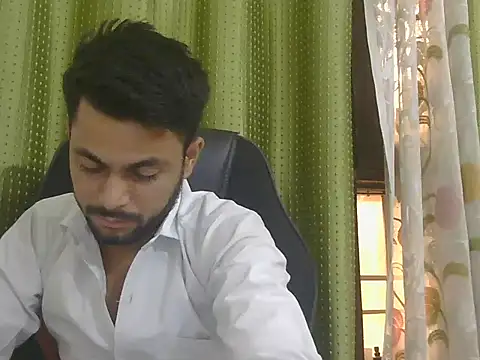عرض كام Stubborndesiboy