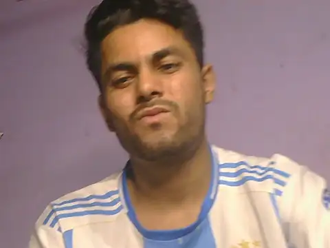 הופעת וובקאם של Stubborndesiboy