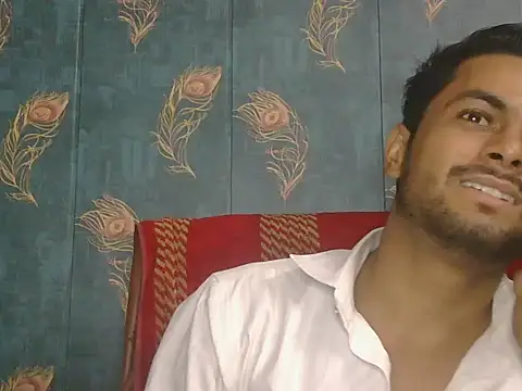 Stubborndesiboy Show in webcam