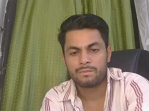 Stubborndesiboy webkamerás műsora