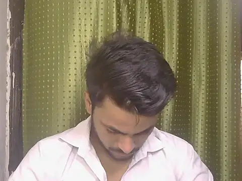 Stubborndesiboy Webcam-Show