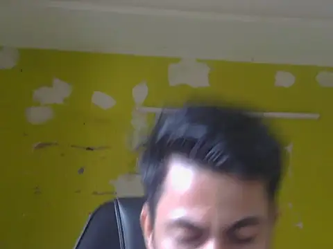 Stubborndesiboy webkamerás műsora
