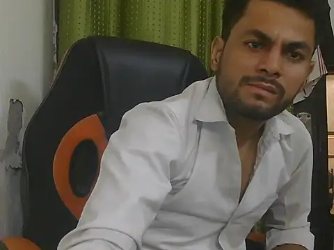 Stubborndesiboy 网络视讯表演