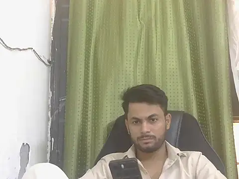 Stubborndesiboy 在線直播表演
