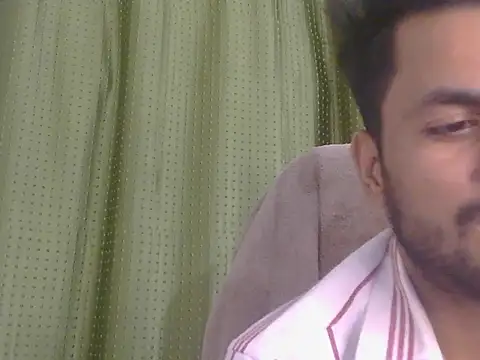 Stubborndesiboy Show in webcam