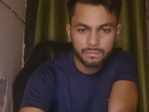 Pertunjukan Kamera Web Stubborndesiboy