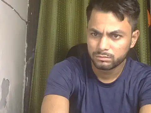 הופעת וובקאם של Stubborndesiboy