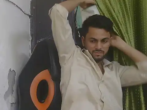 Вебкам-шоу Stubborndesiboy